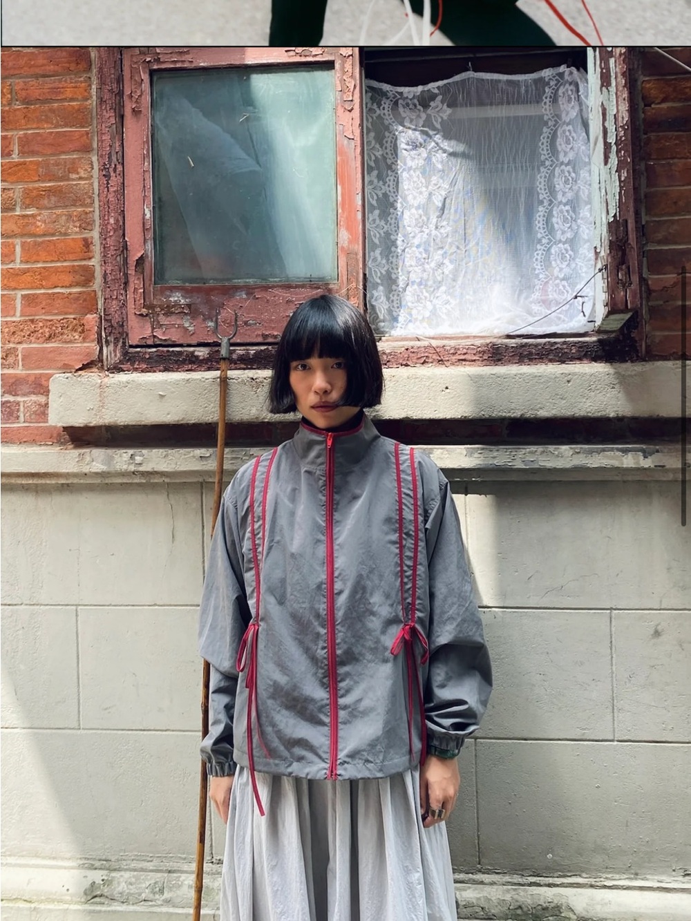 Gumi grey and red jacket - Picture 5 of 6